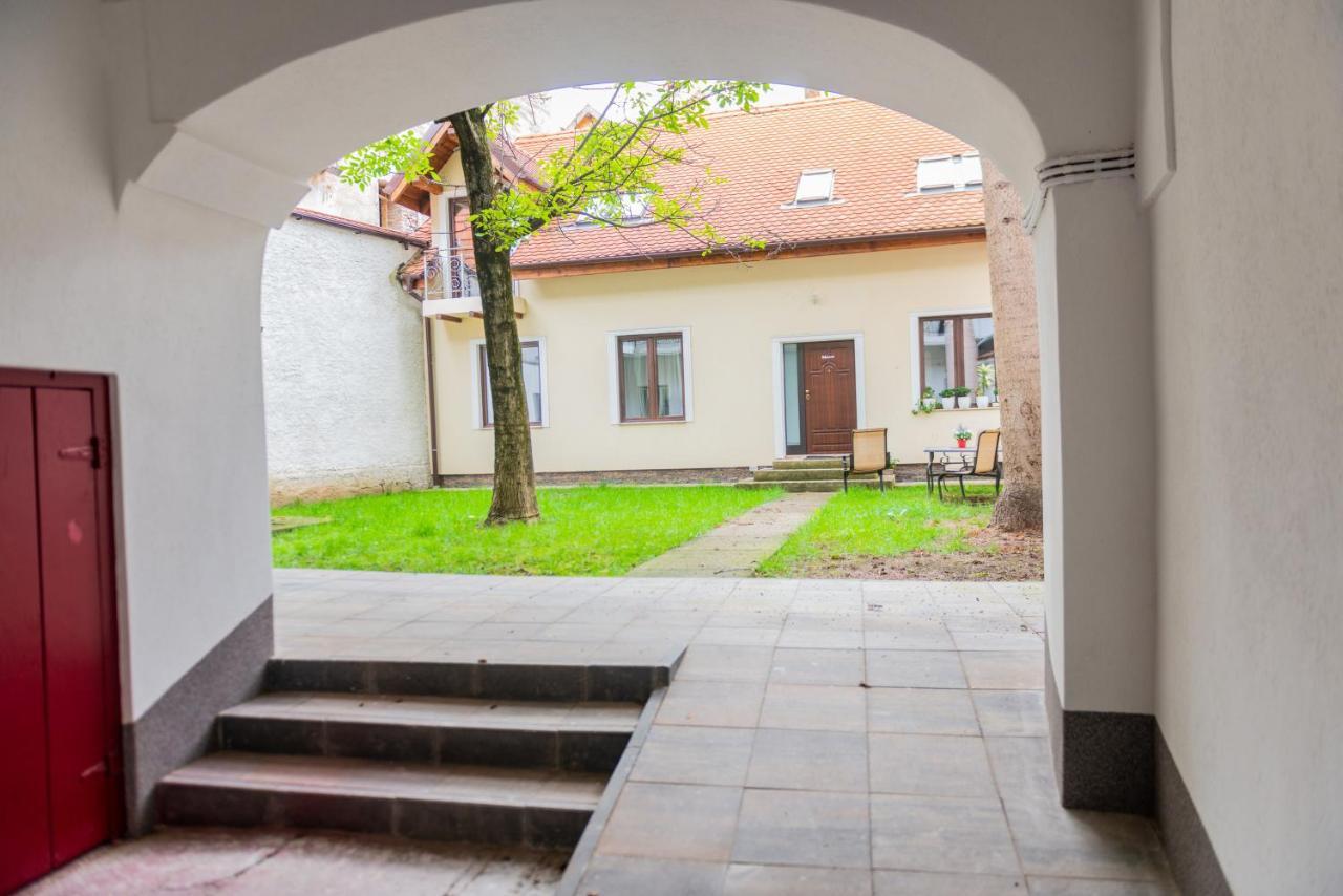 Apartament Poarta Schei 18 Braszów Zewnętrze zdjęcie
